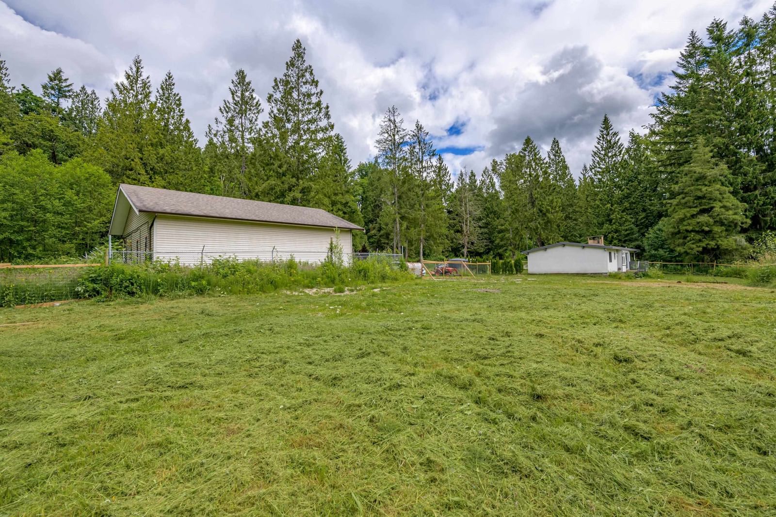 Listing Image 32