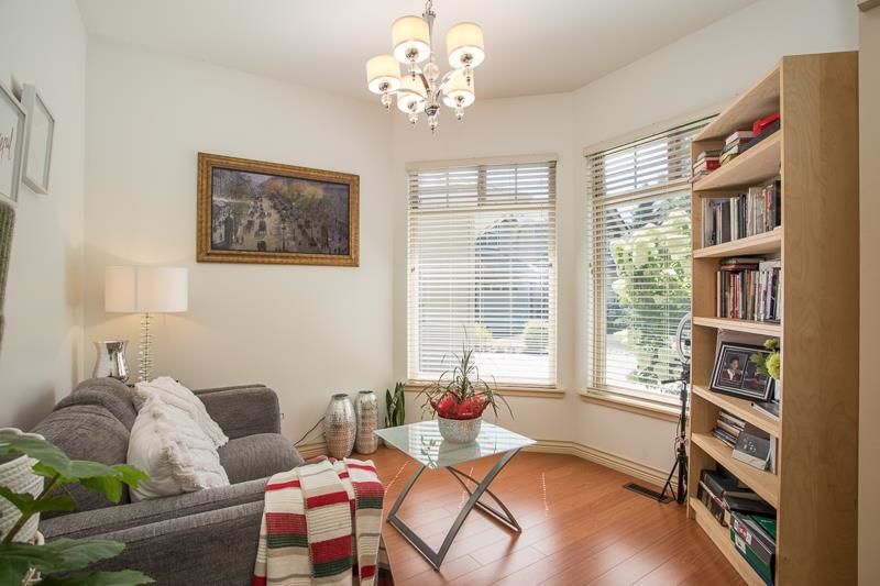 Listing Image 11