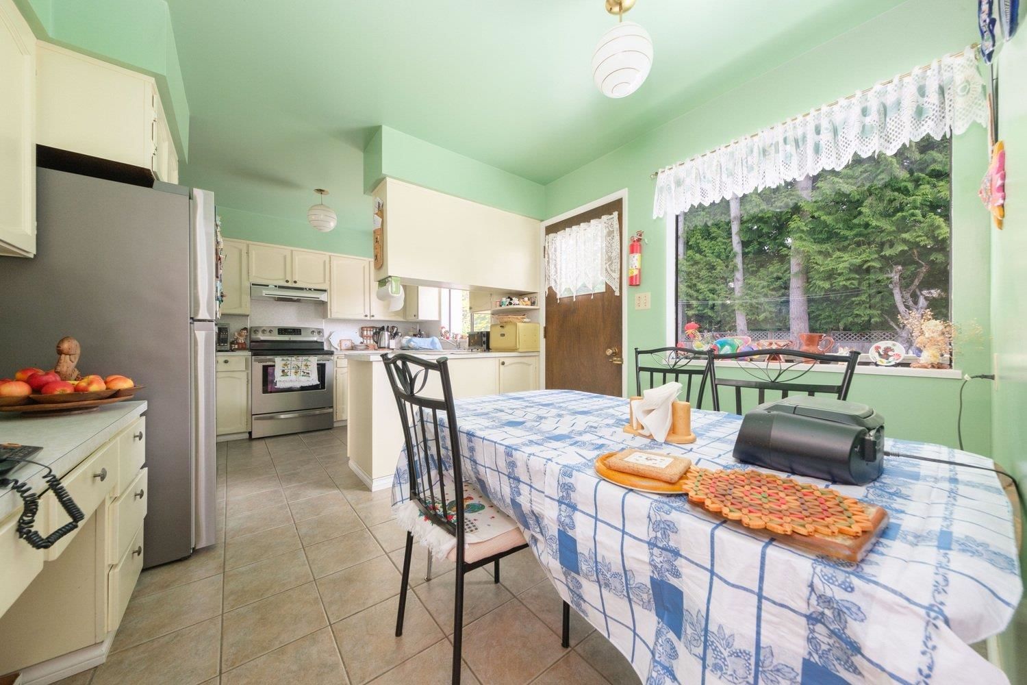 Listing Image 9