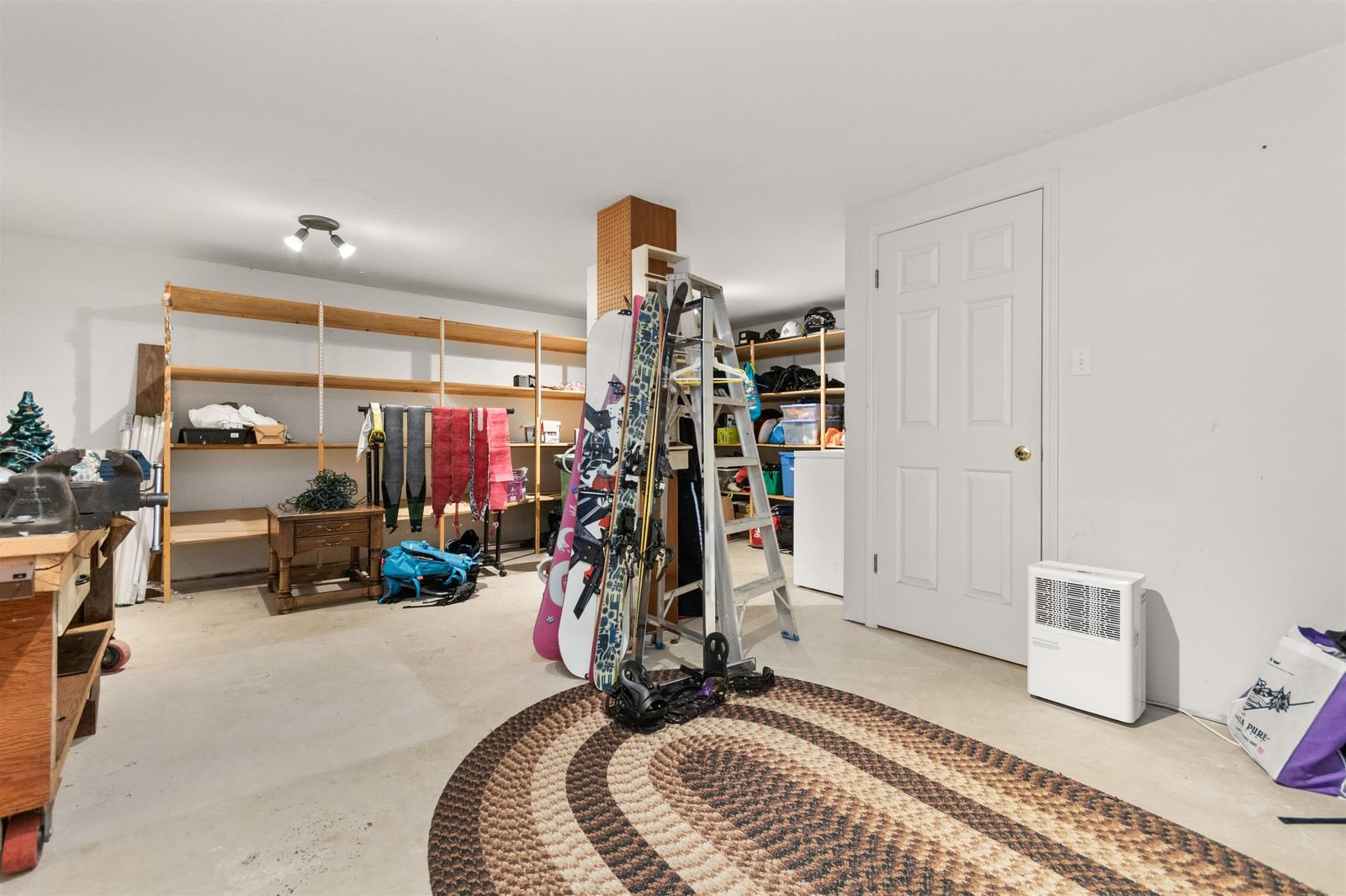 Listing Image 37