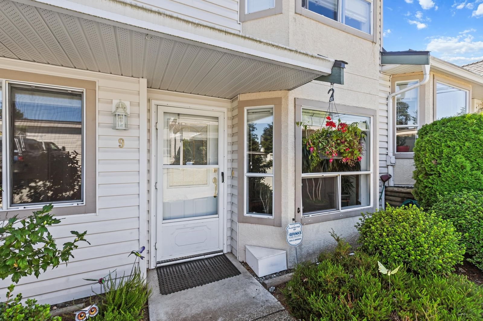 Listing Image 9