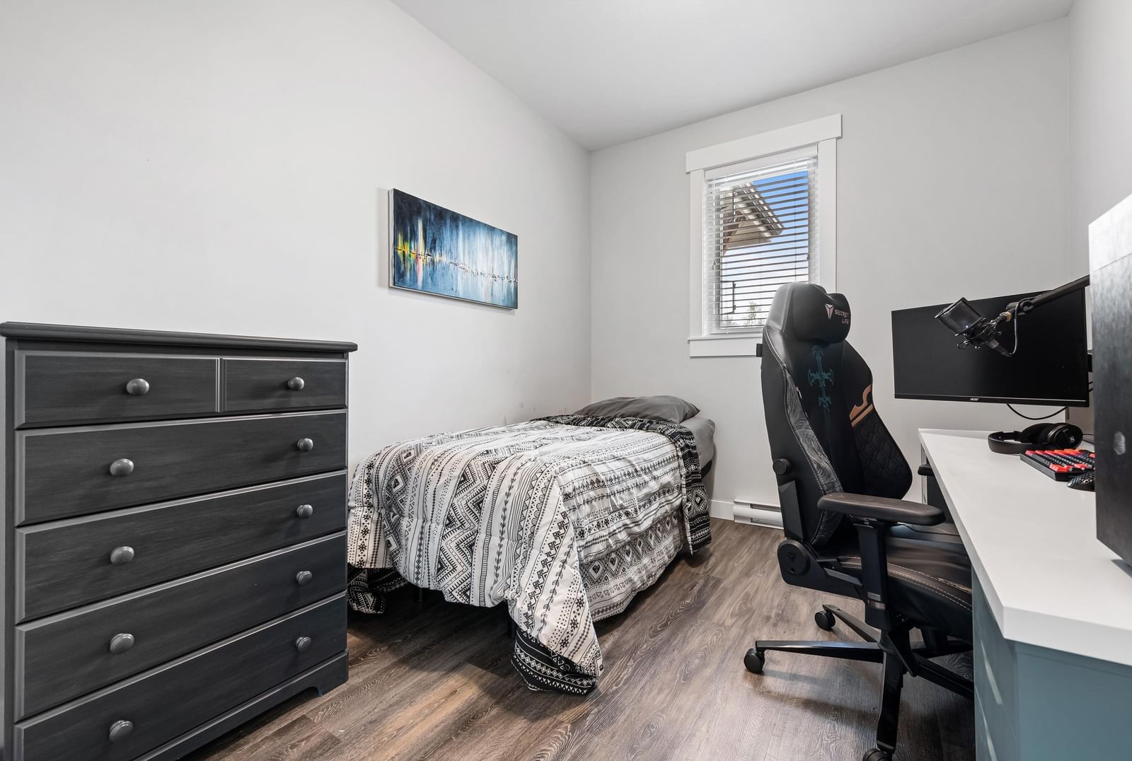 Listing Image 15