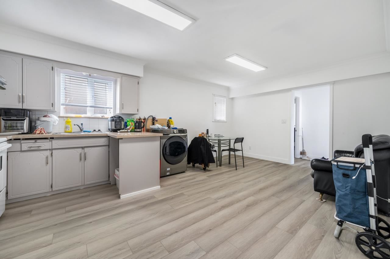 Listing Image 14