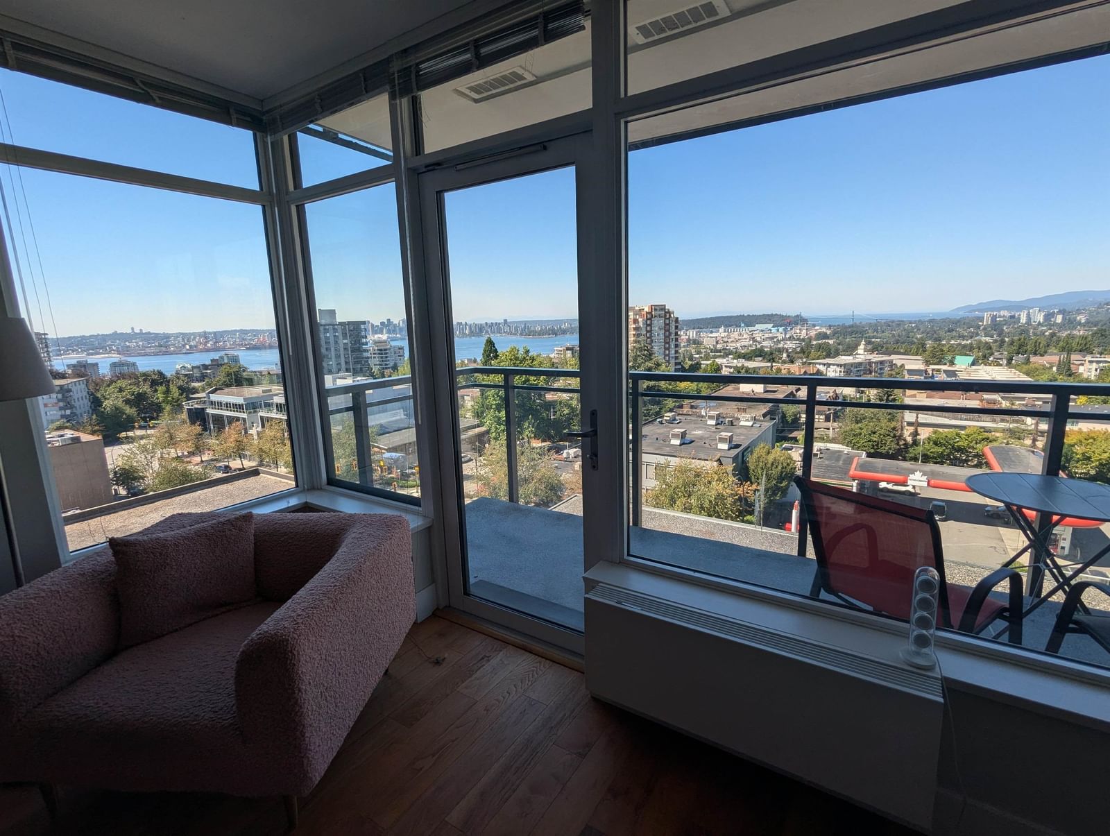 Listing Image 9
