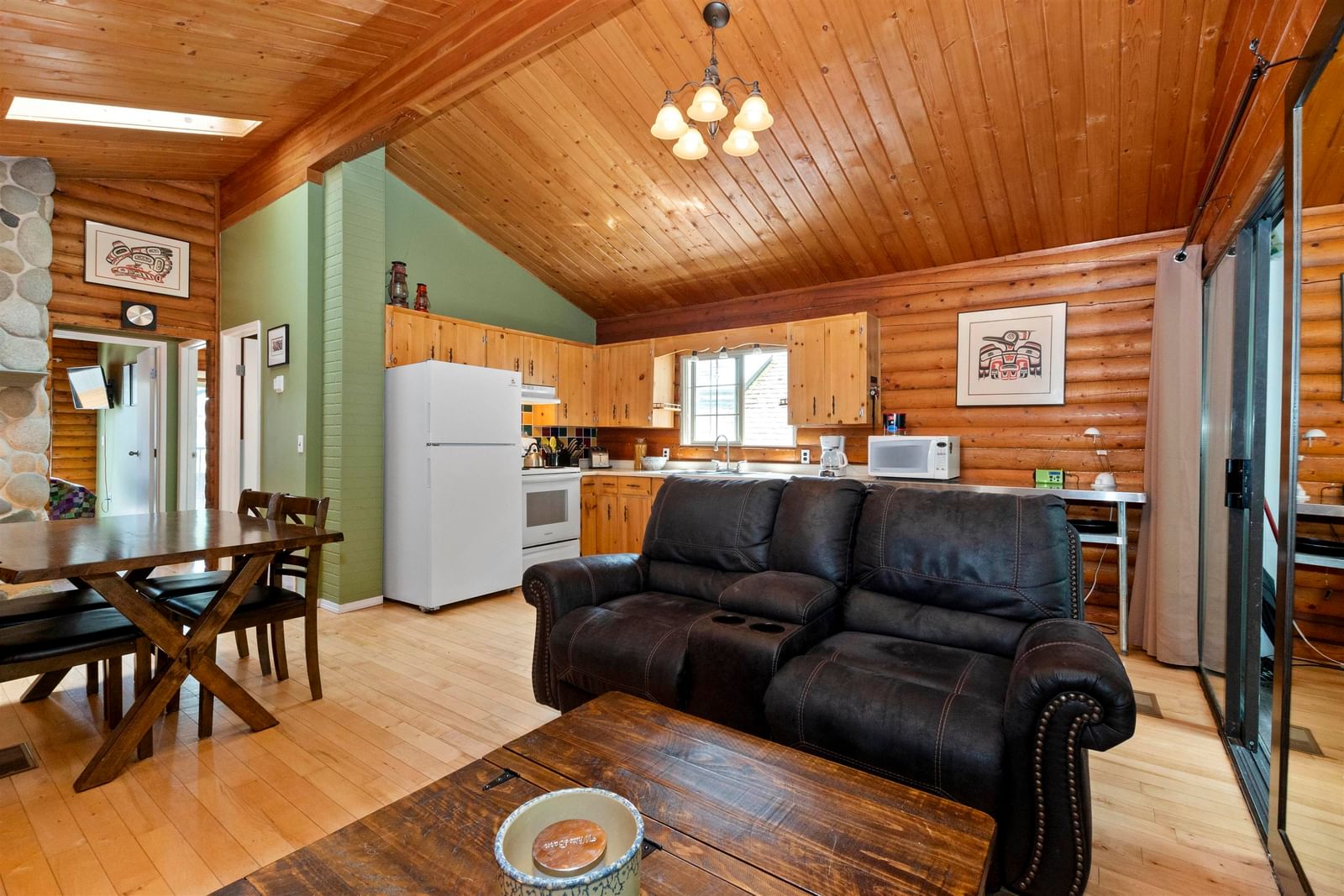 Listing Image 6