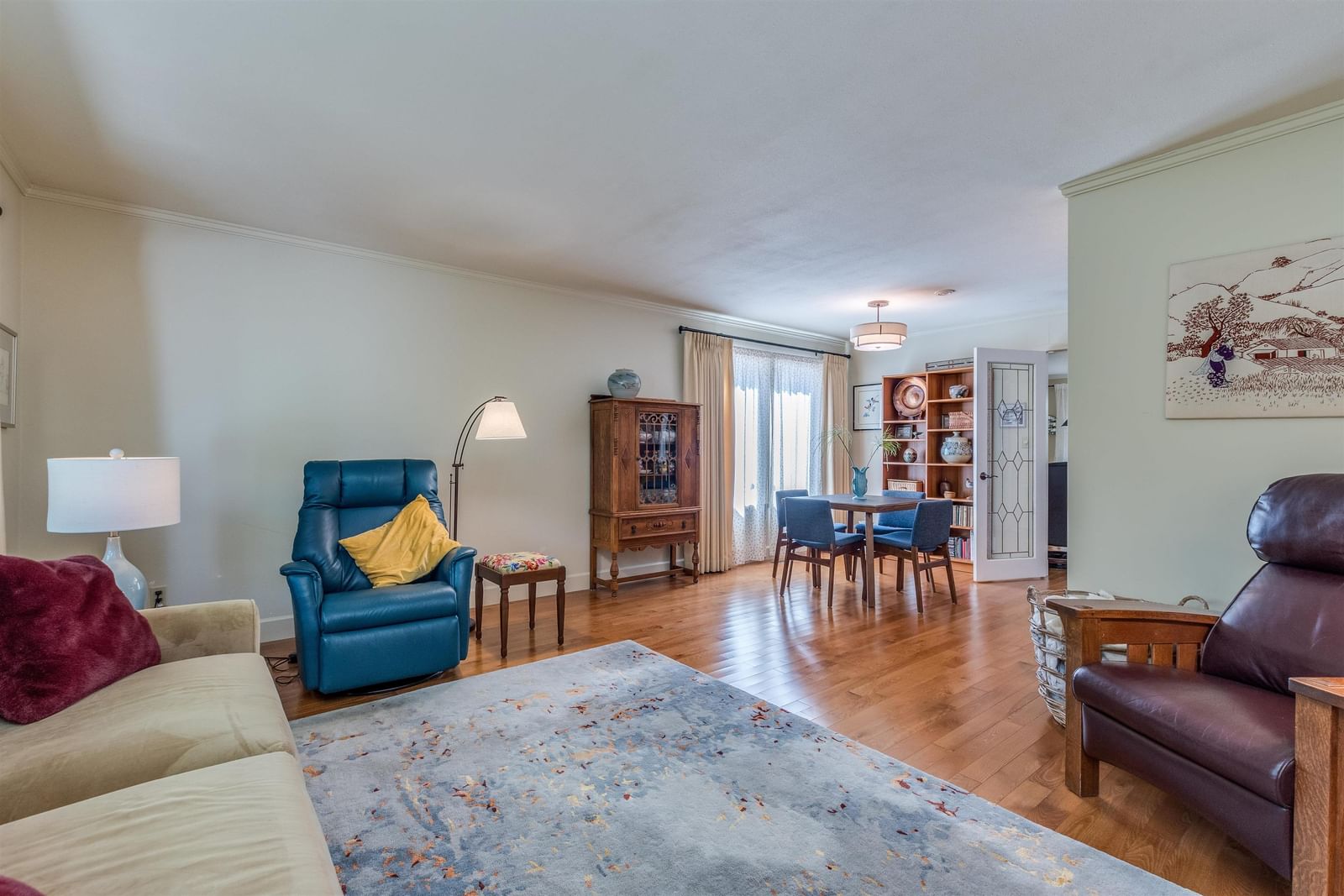 Listing Image 6