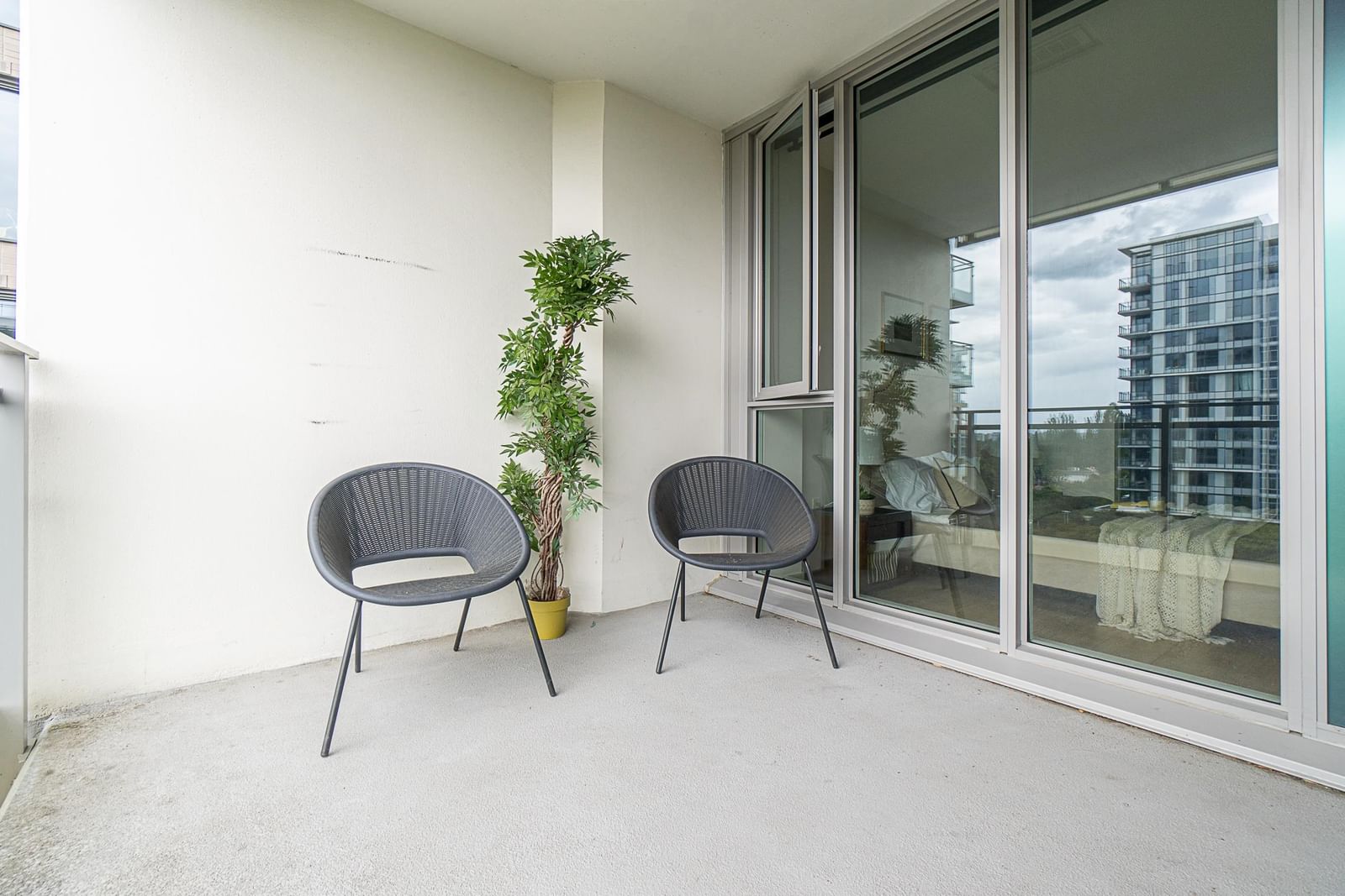 Listing Image 25