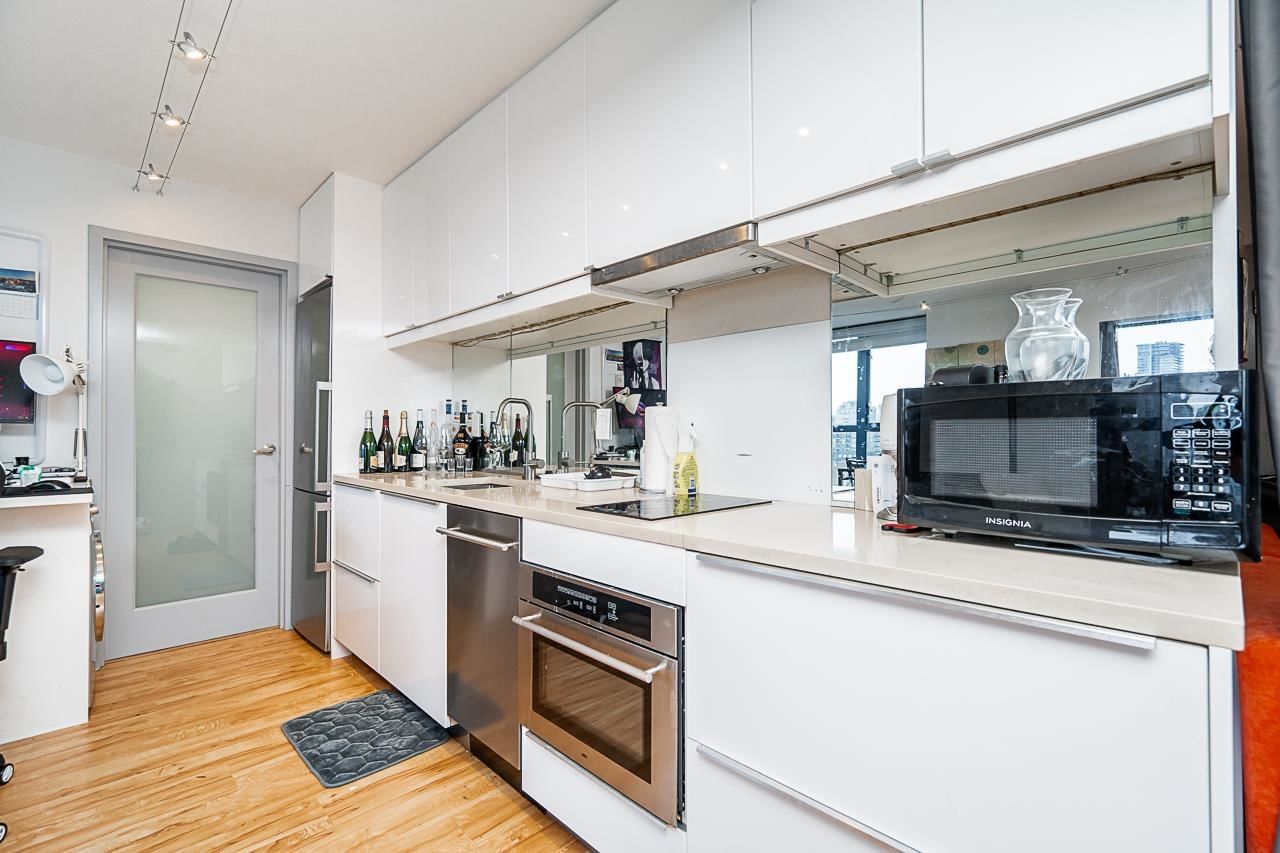 Listing Image 12