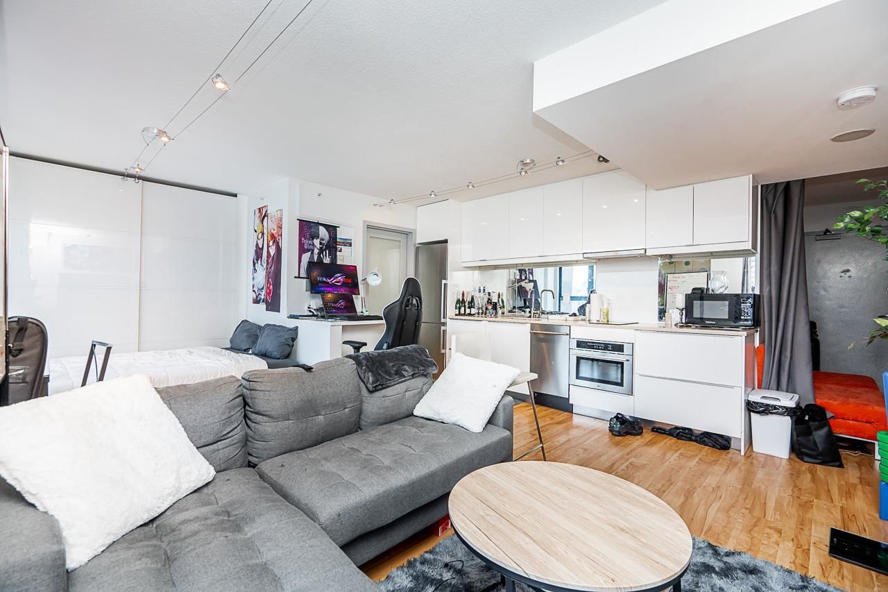 Listing Image 9