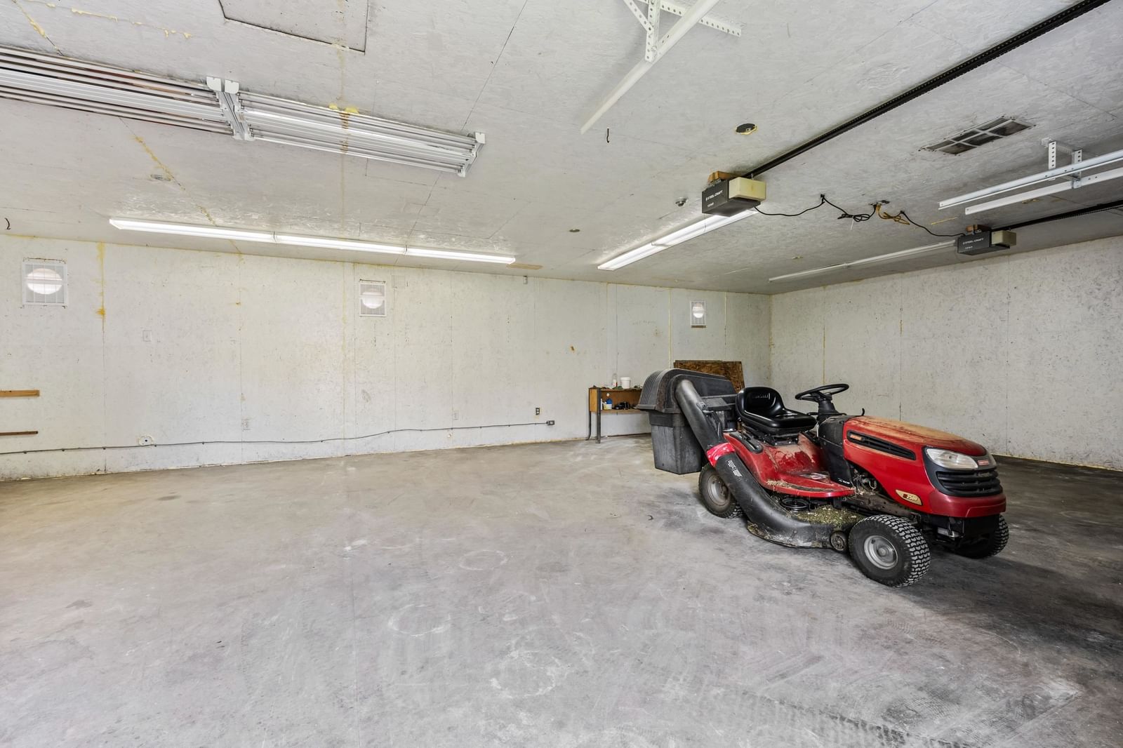 Listing Image 28