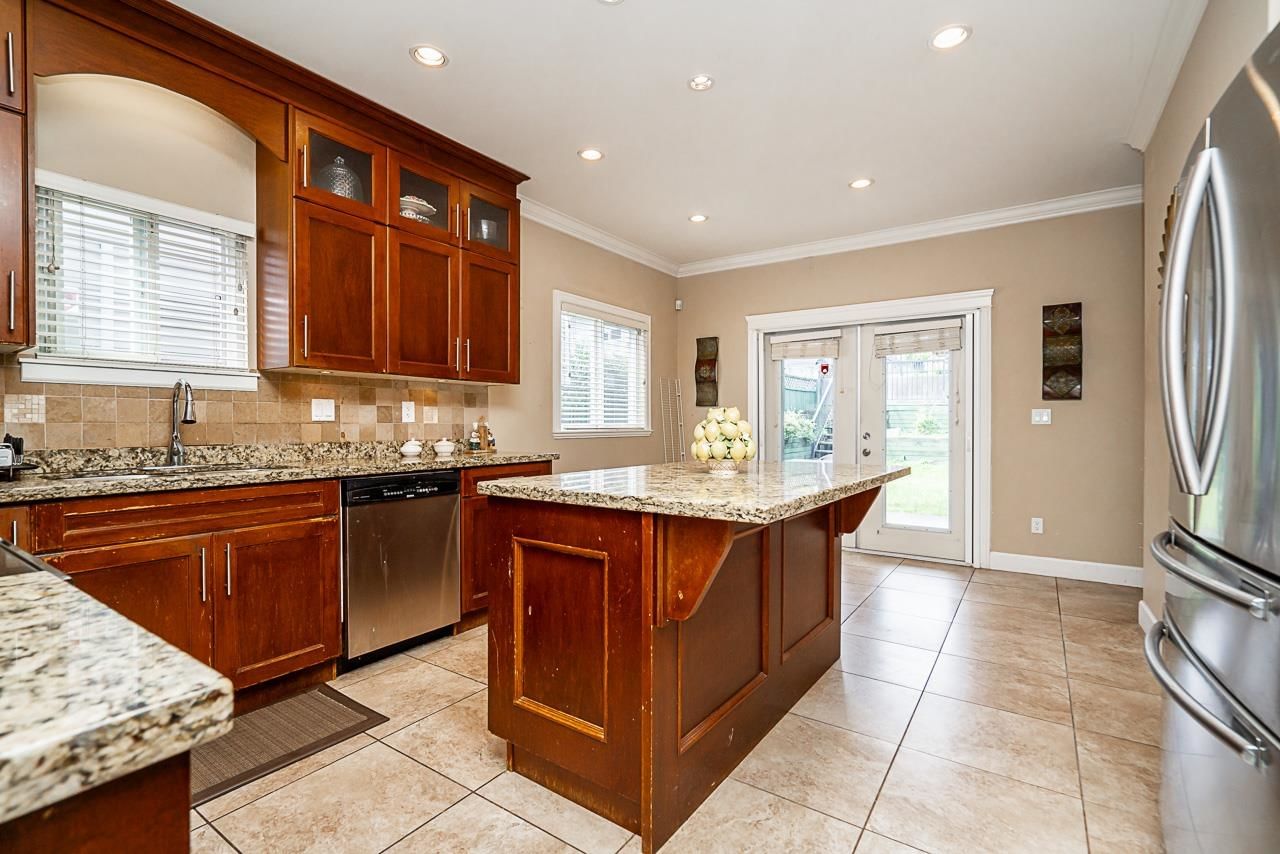 Listing Image 11