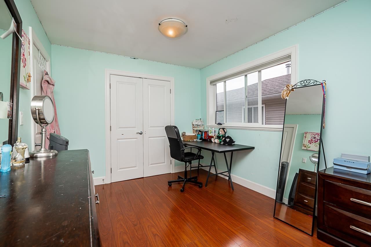 Listing Image 25
