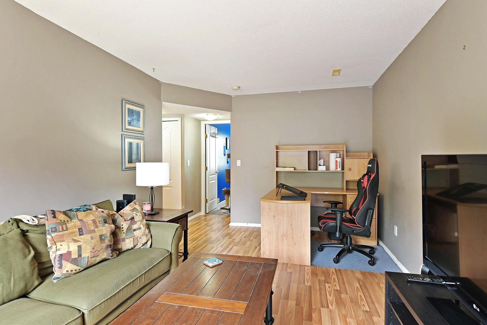 Listing Image 16
