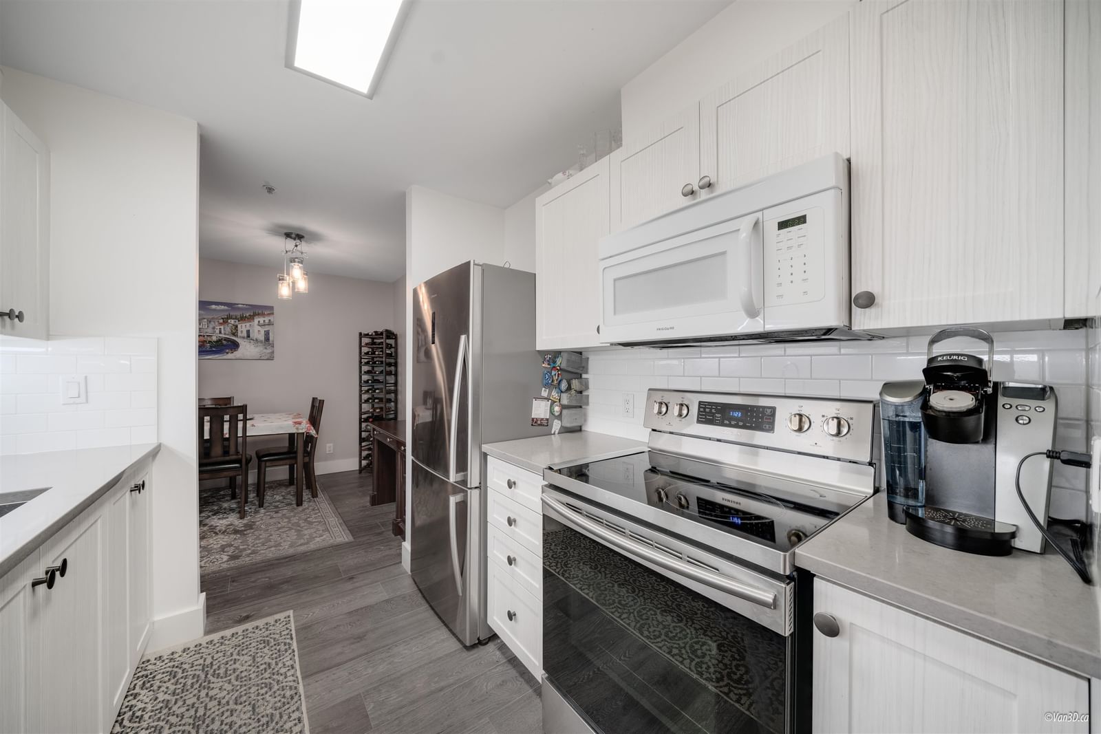 Listing Image 10