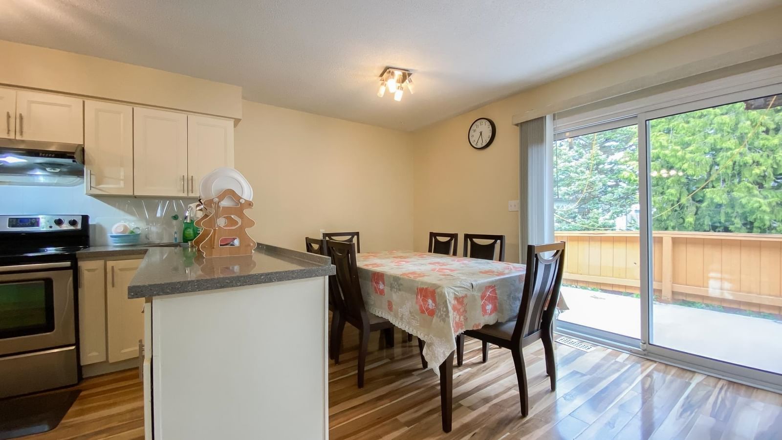 Listing Image 10