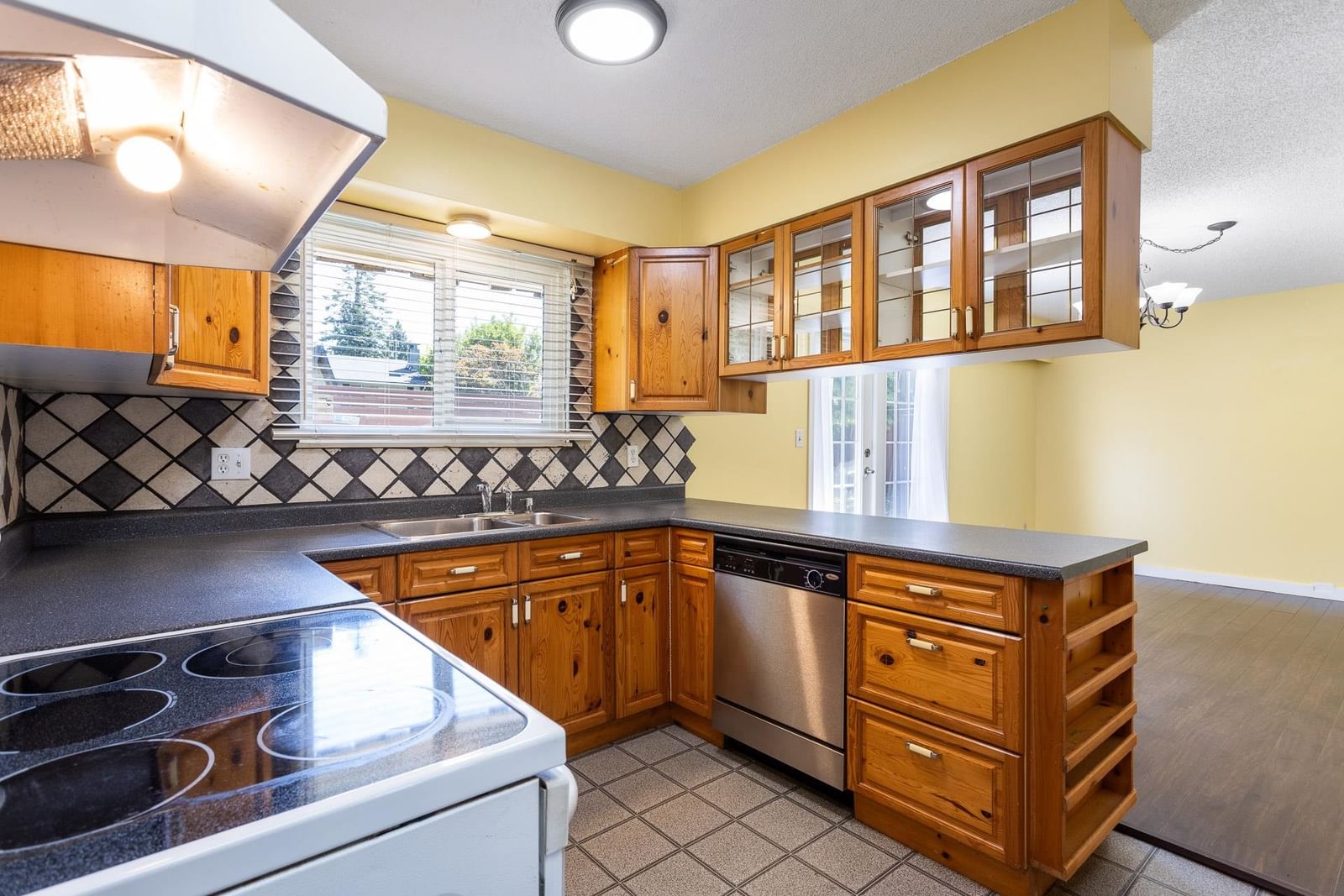 Listing Image 13