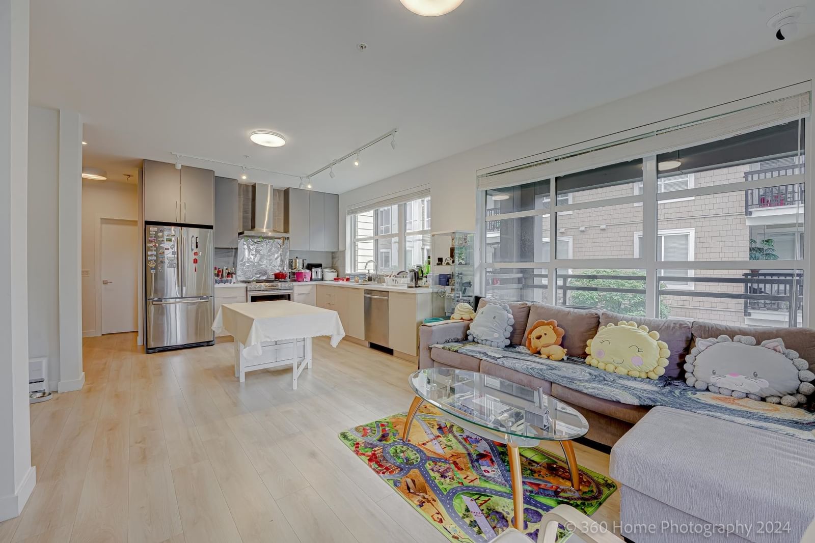 Listing Image 6