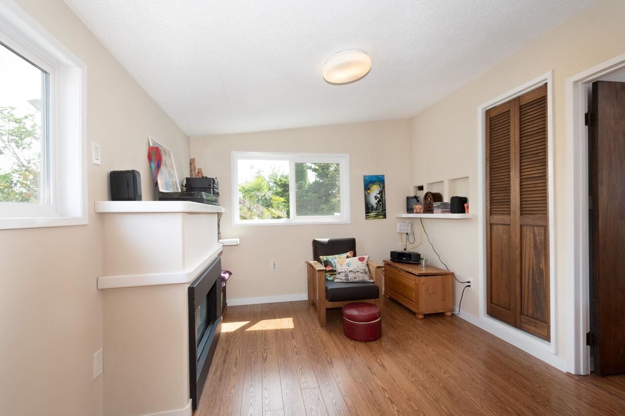 Listing Image 17