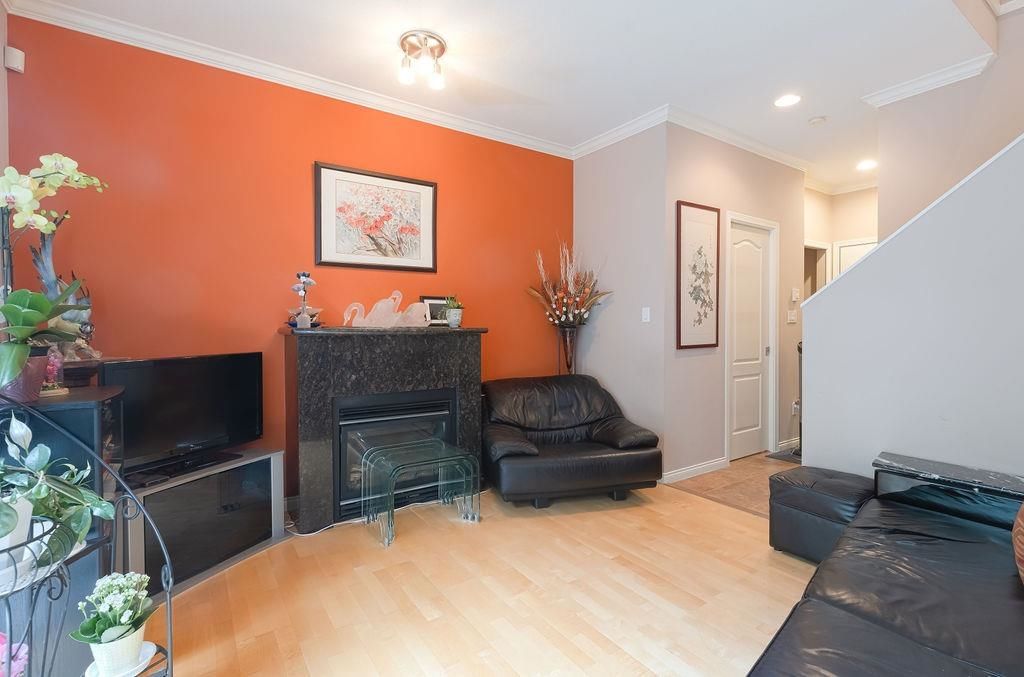 Listing Image 8
