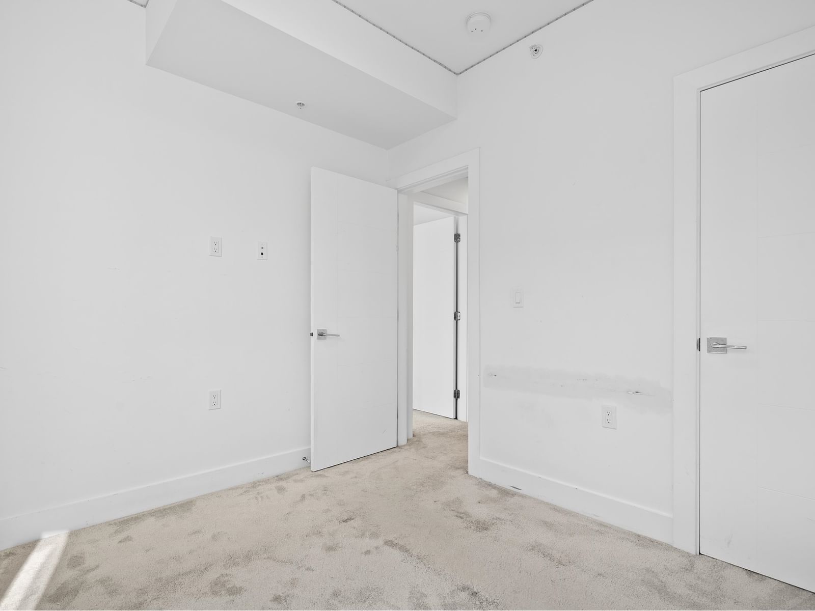 Listing Image 24