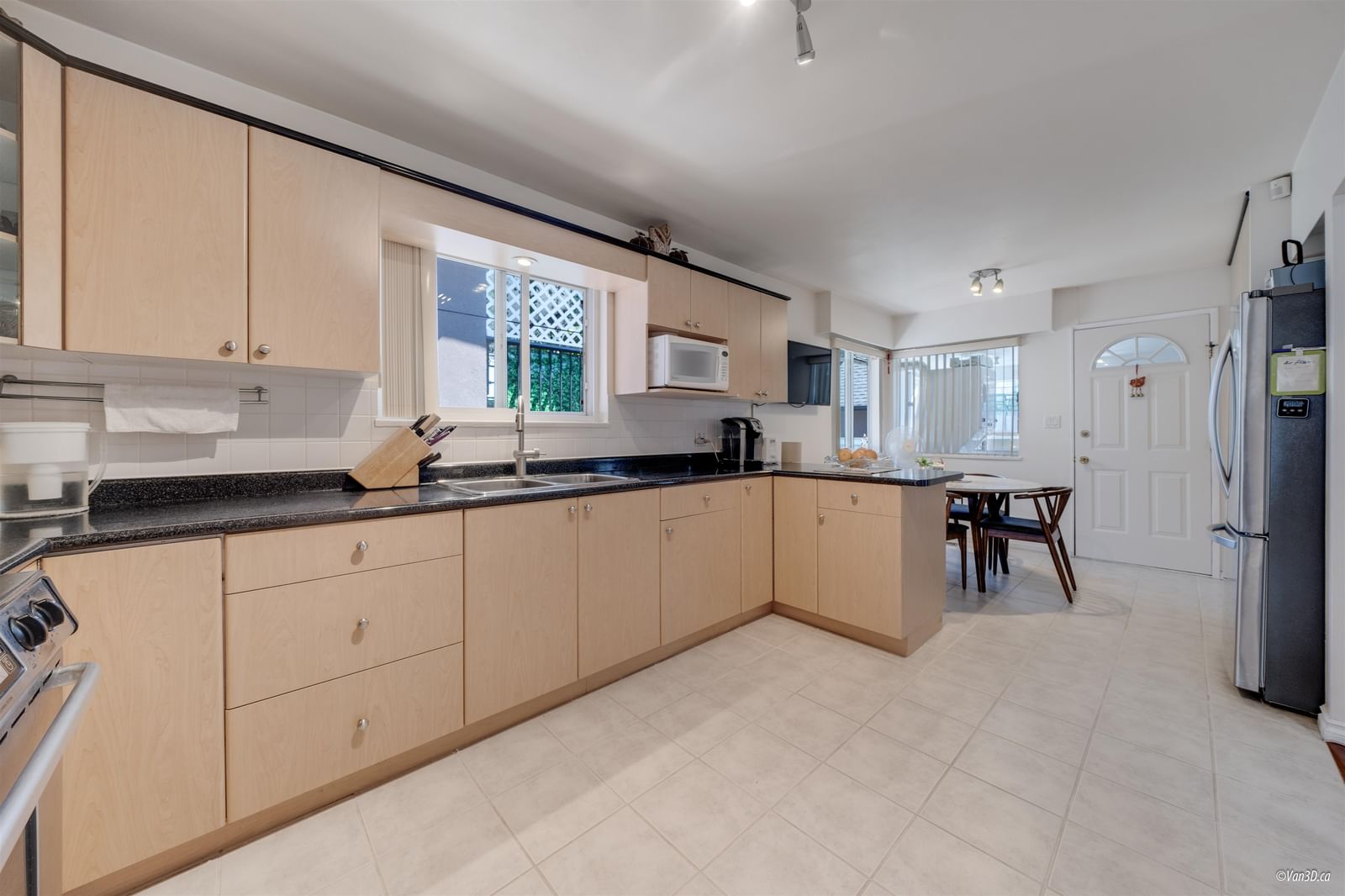 Listing Image 11