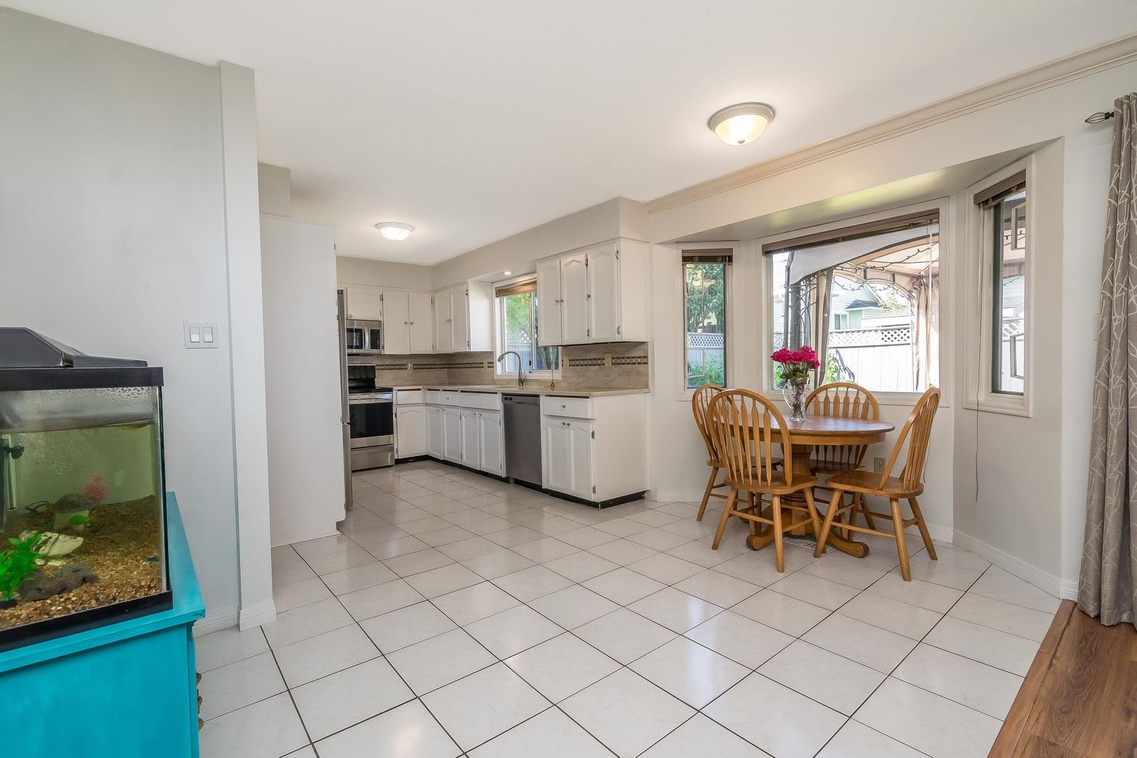 Listing Image 15