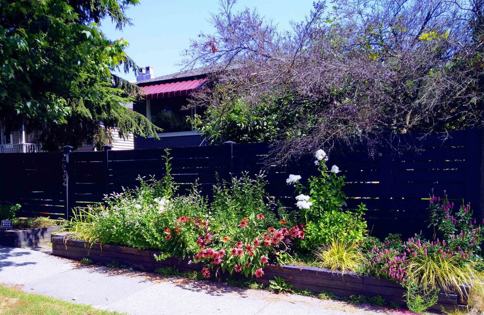 Listing Image 0