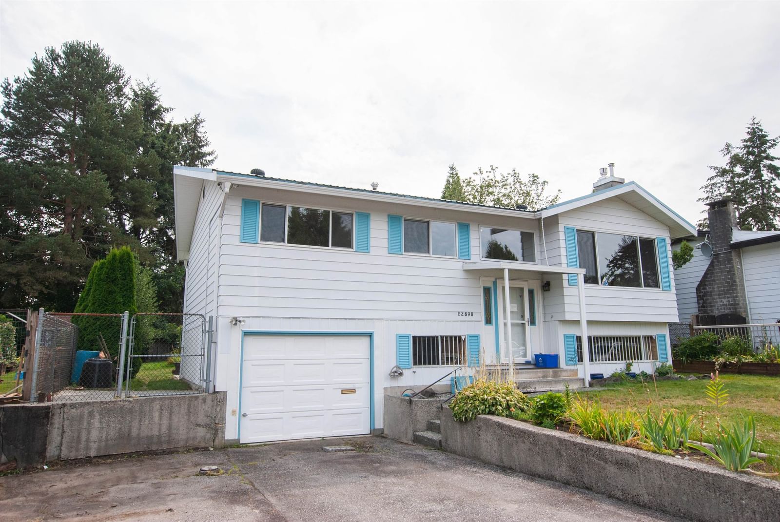 Listing Image 14