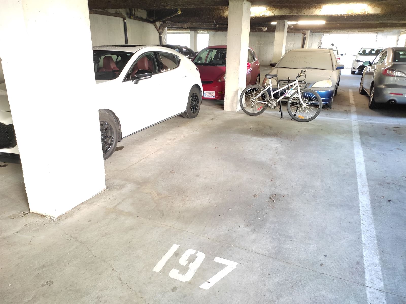 Listing Image 12