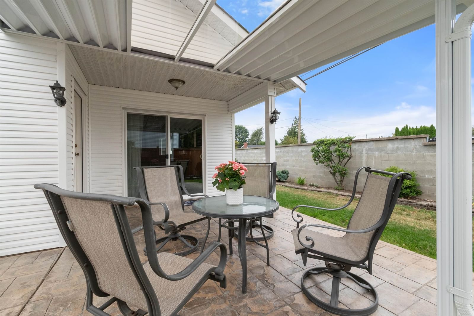 Listing Image 11