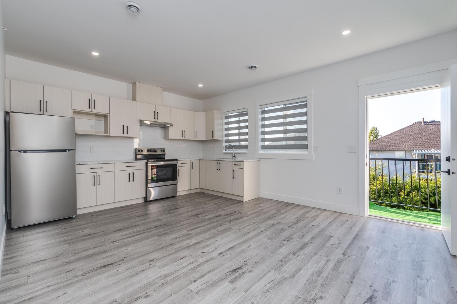 Listing Image 19
