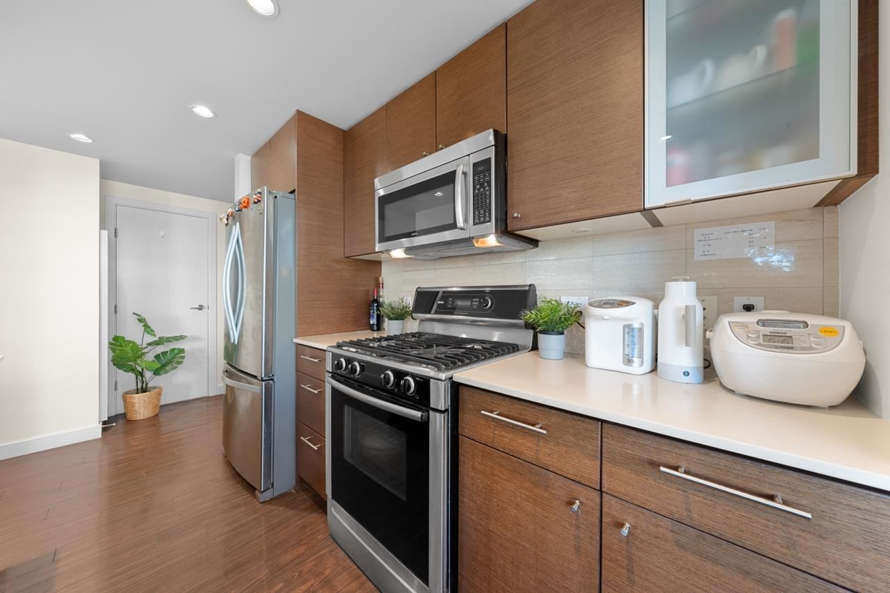 Listing Image 10