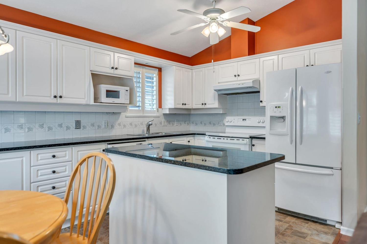 Listing Image 15