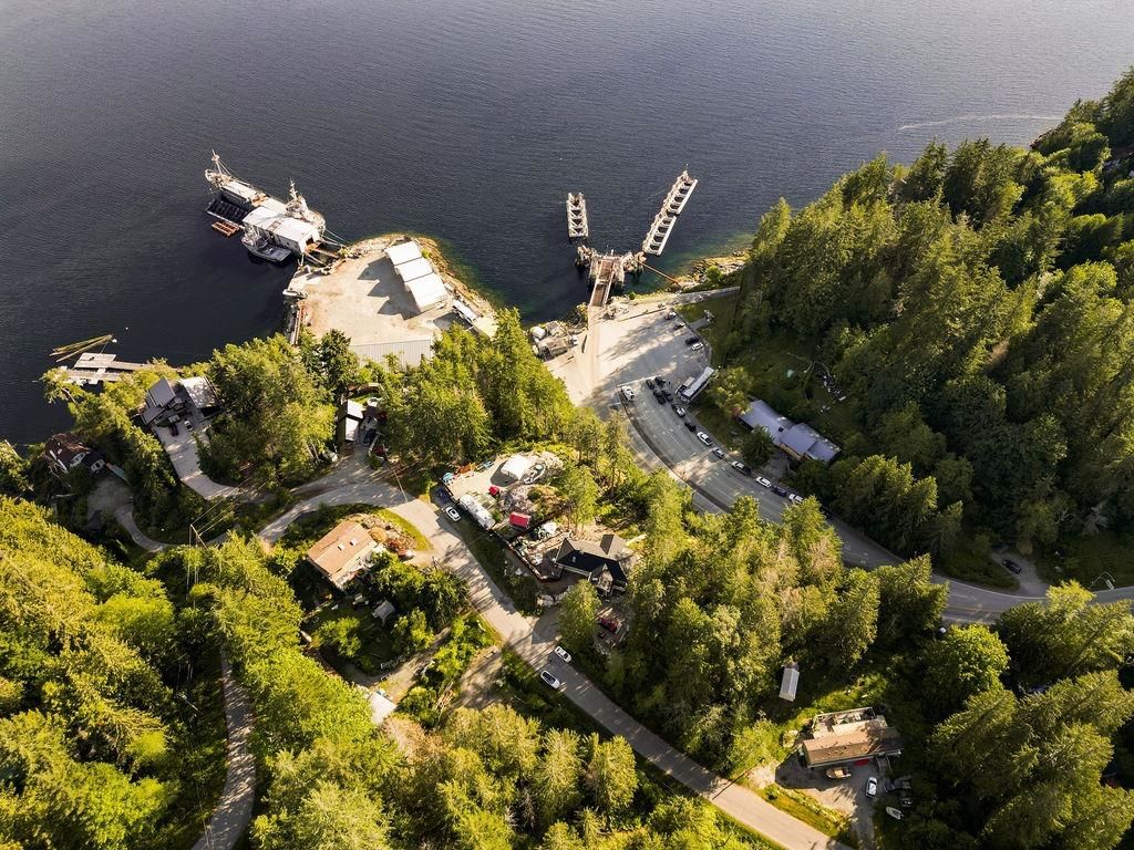 Listing Image 9