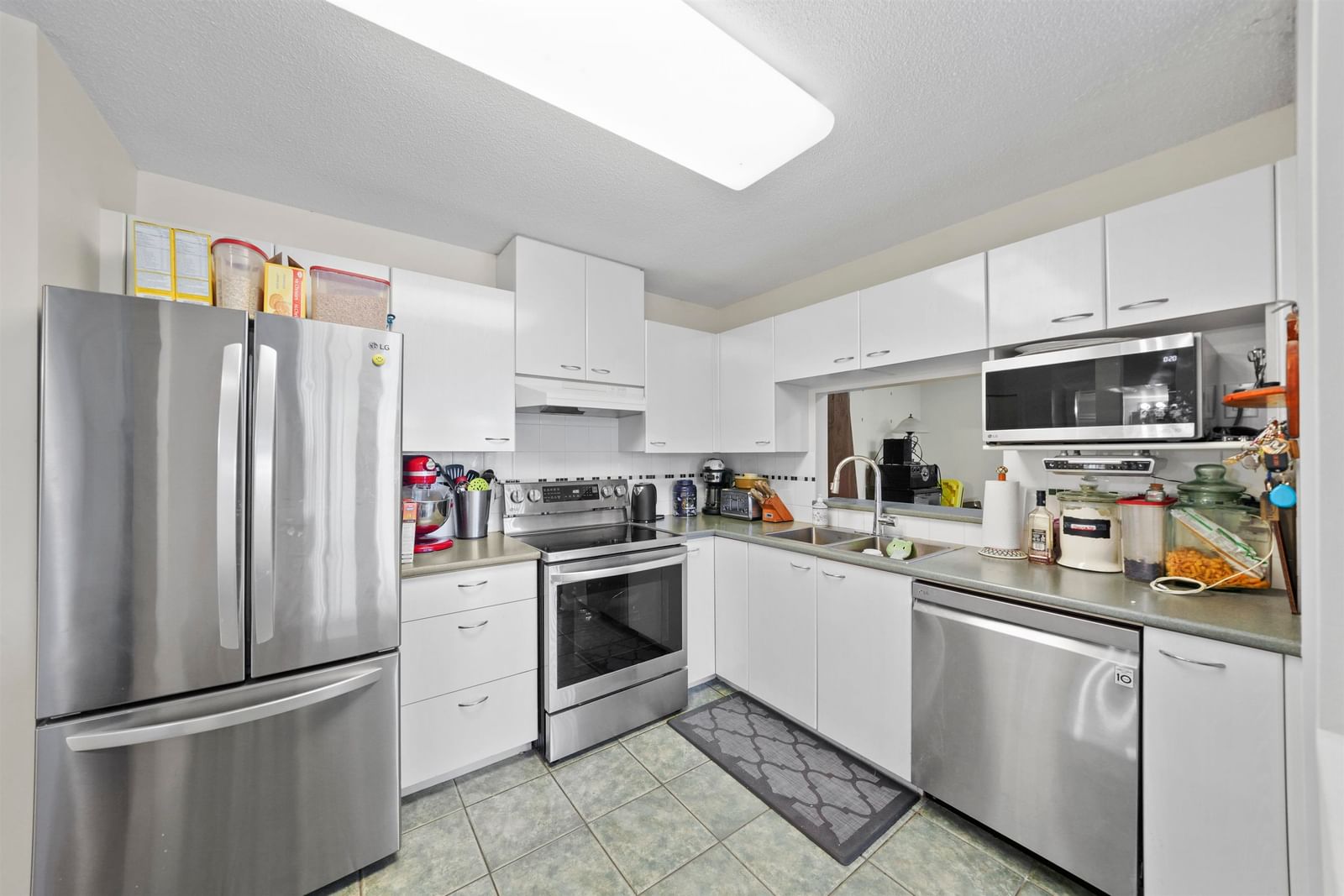 Listing Image 9