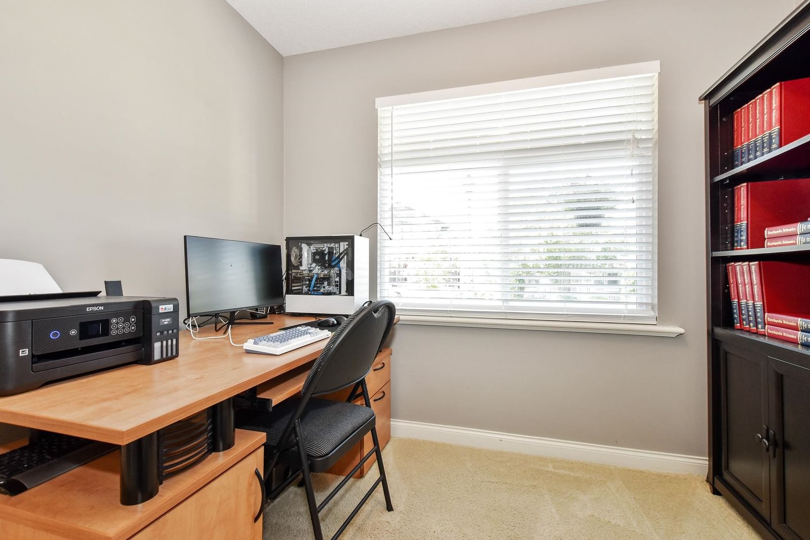 Listing Image 8