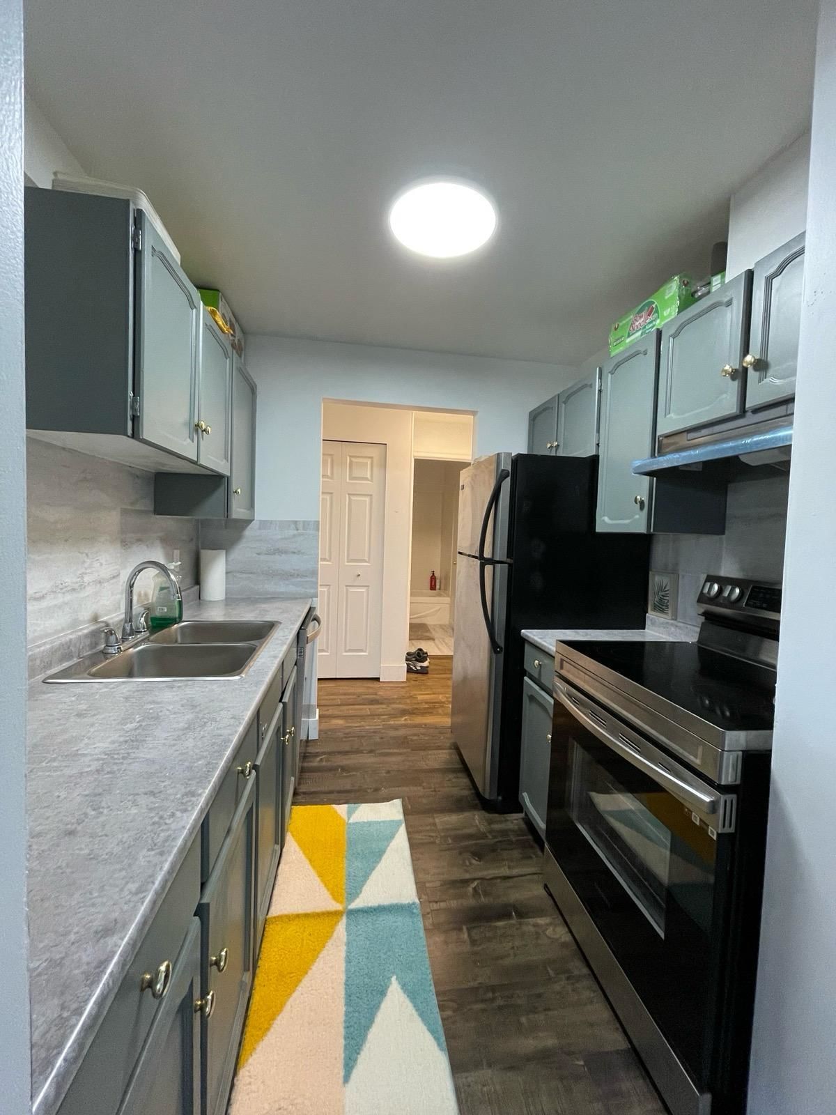 Listing Image 12