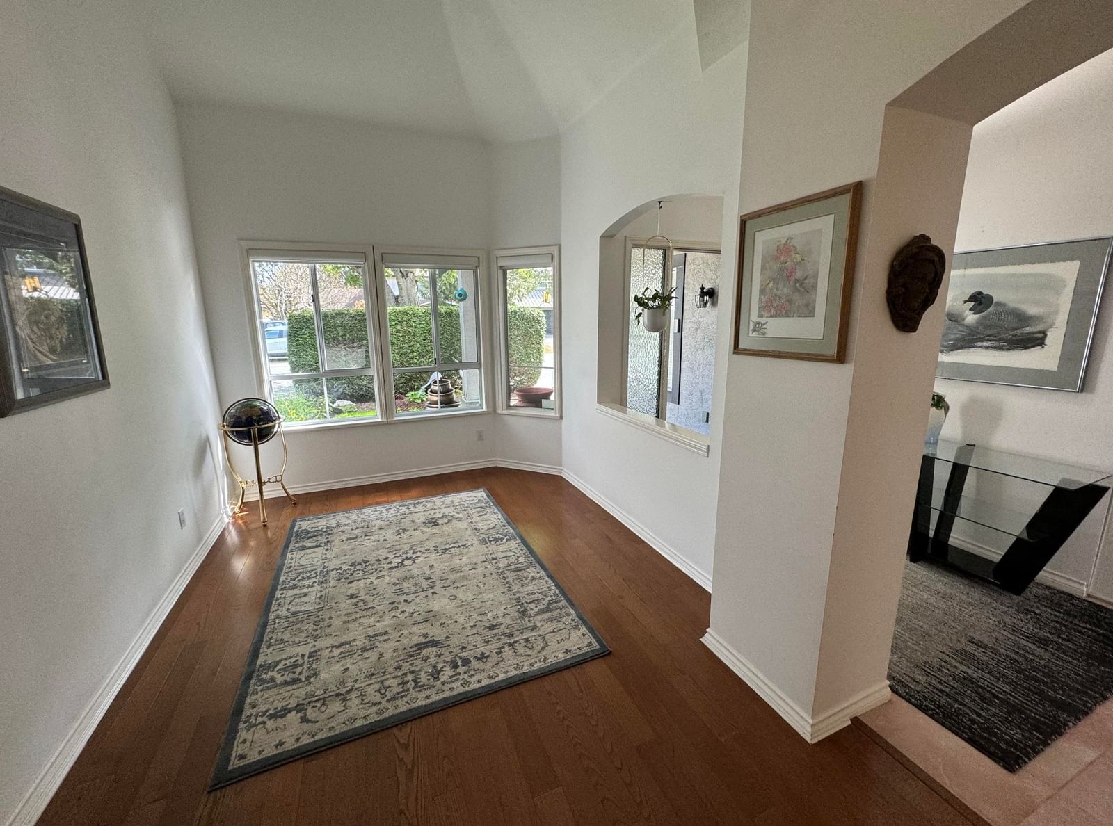 Listing Image 12