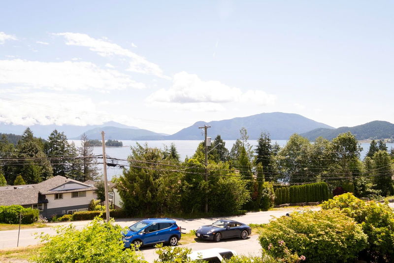 1503 Langdale Road, Gibsons, British Columbia (MLS R2913918)