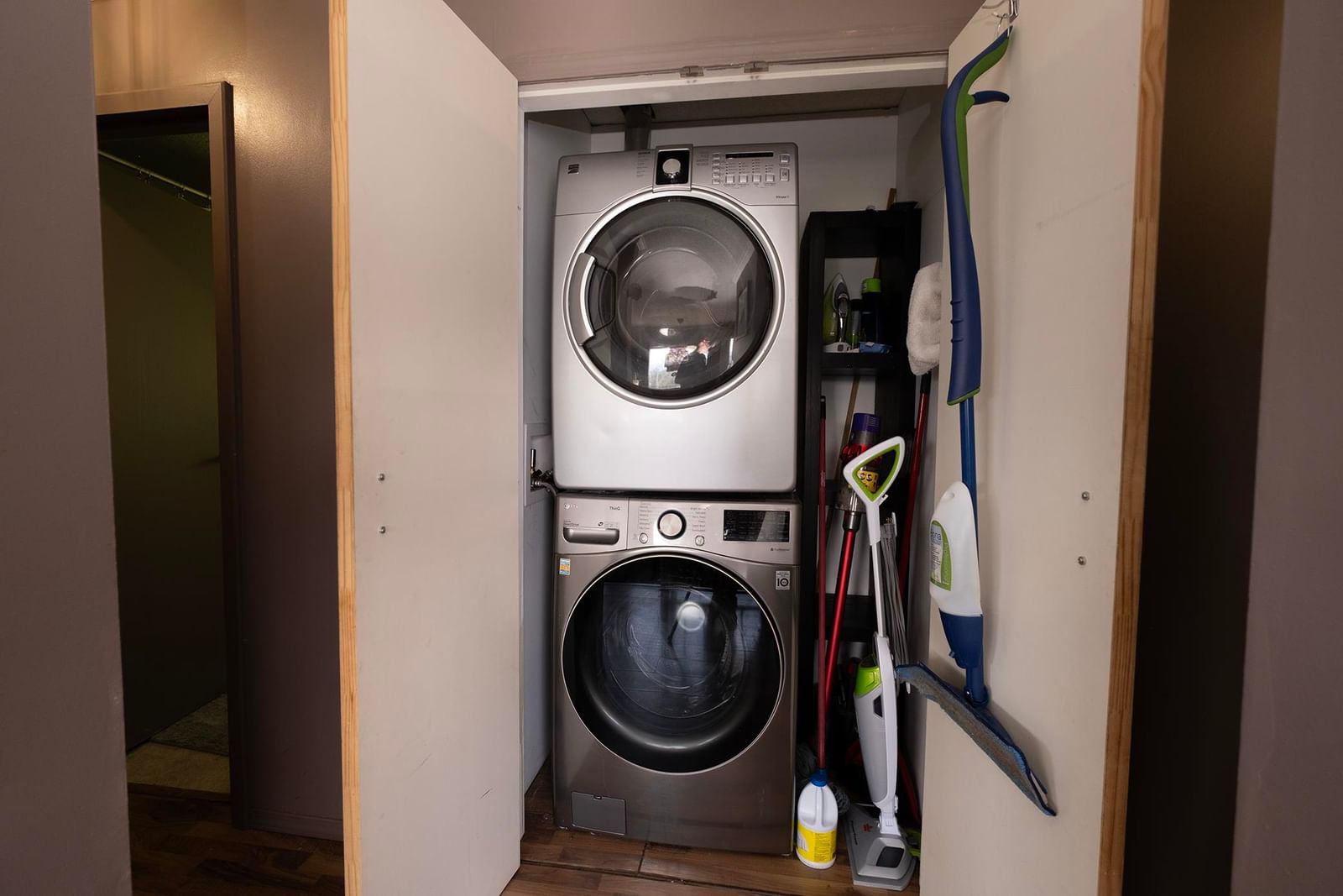 Listing Image 13