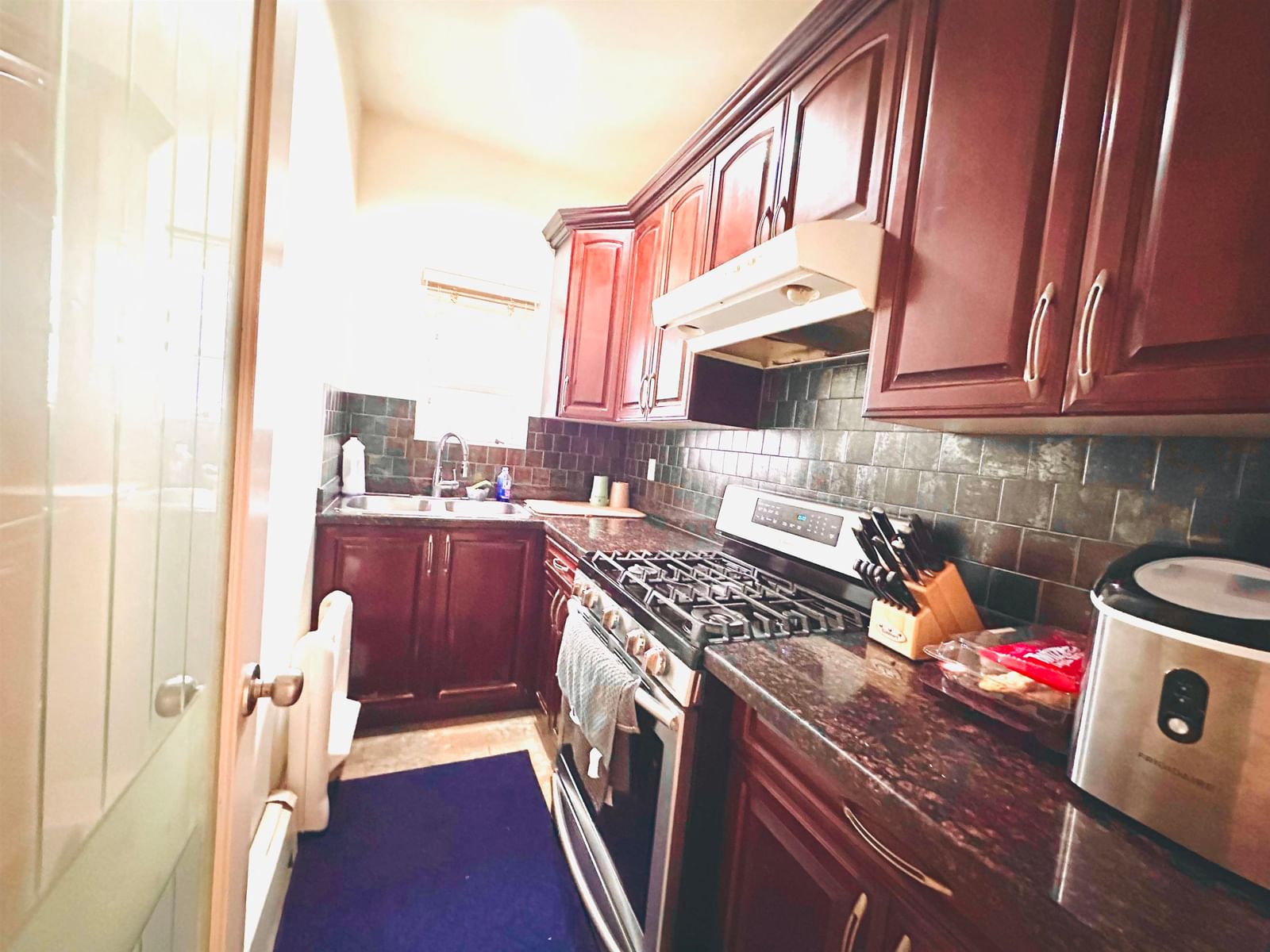 Listing Image 12