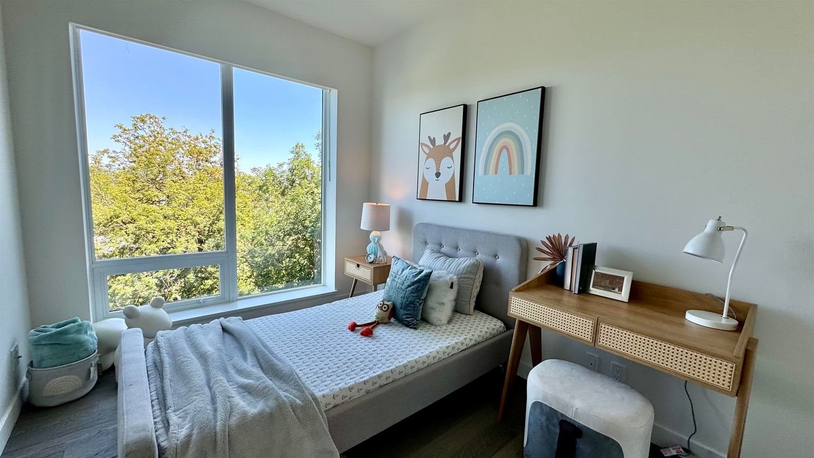 Listing Image 19