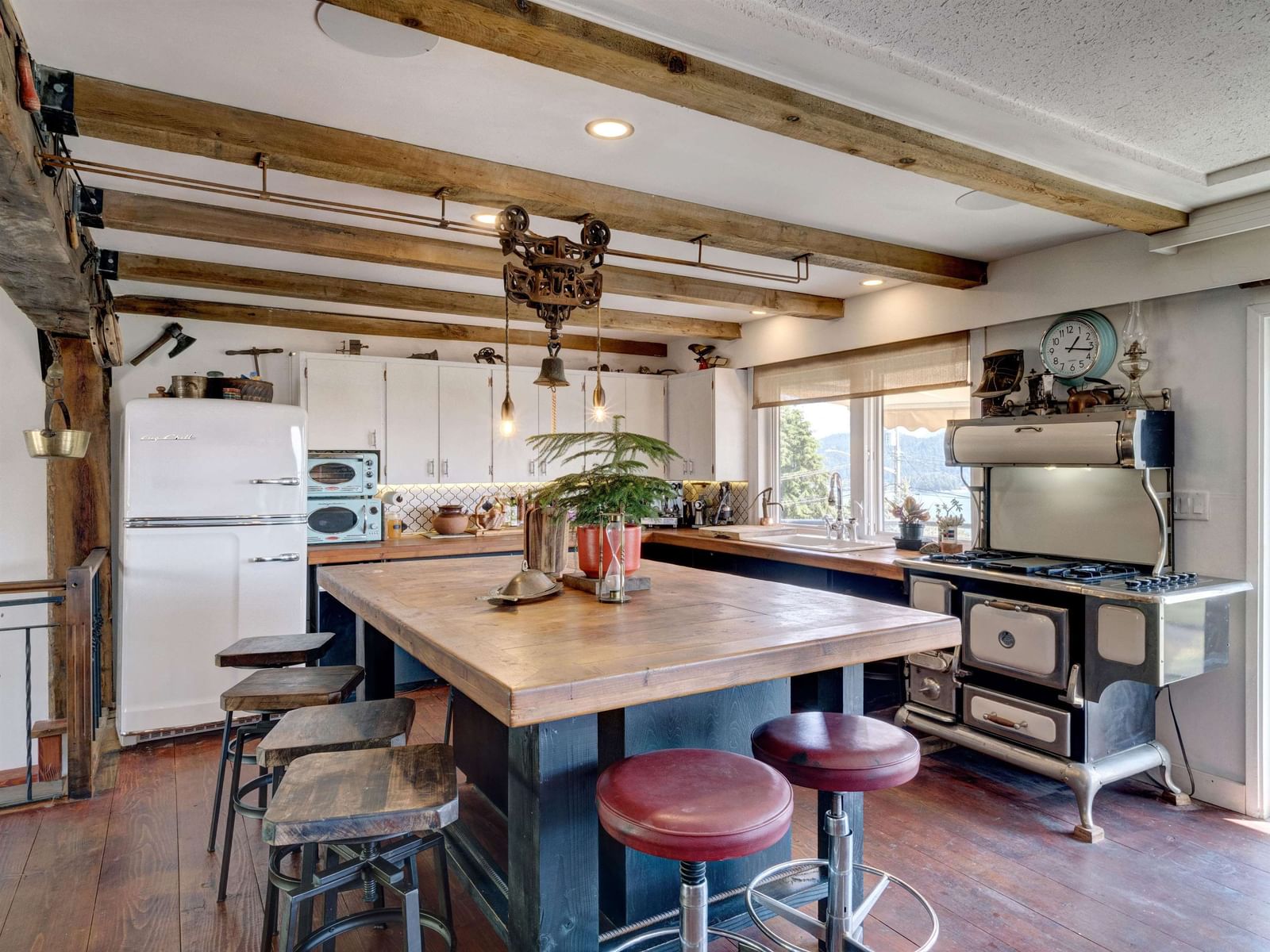 Listing Image 14