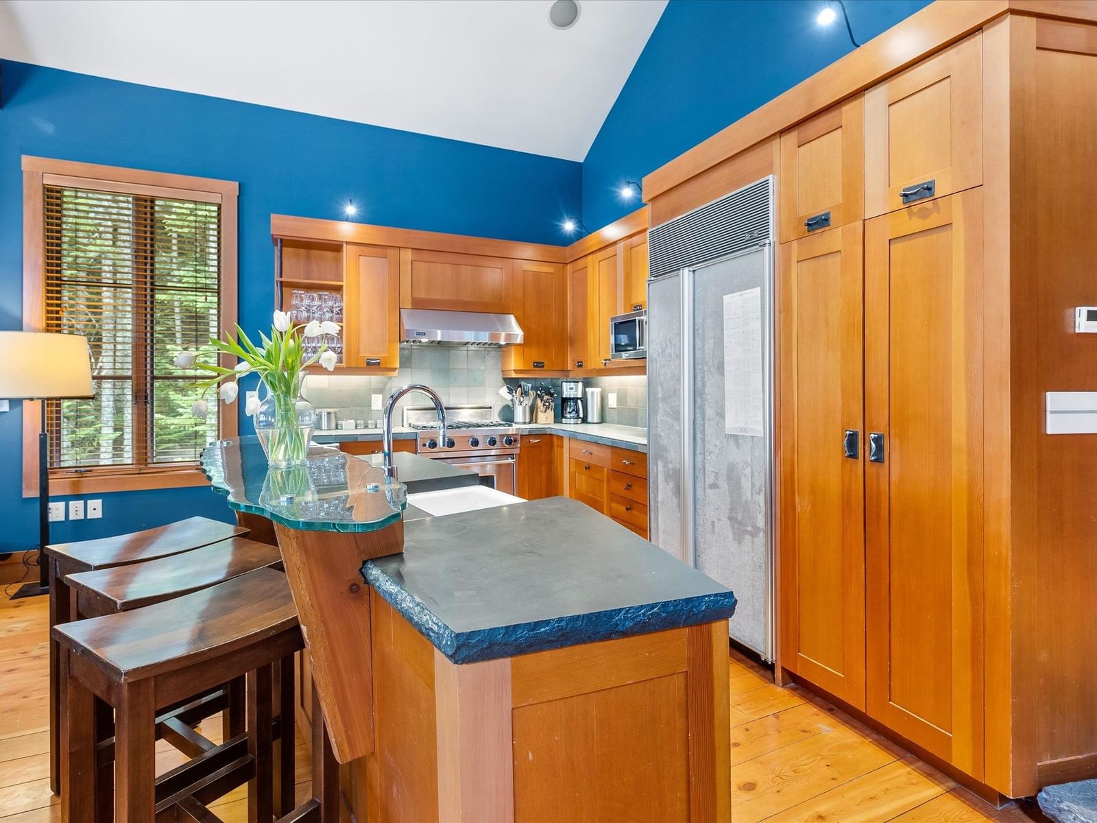 Listing Image 9