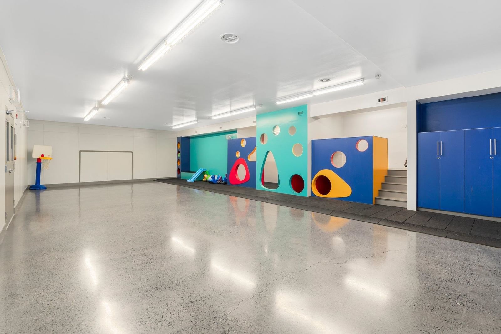 Listing Image 23