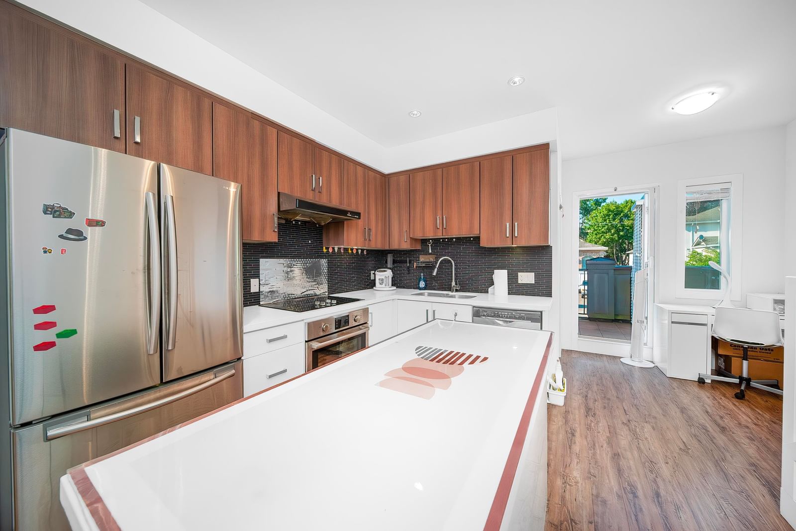 Listing Image 12