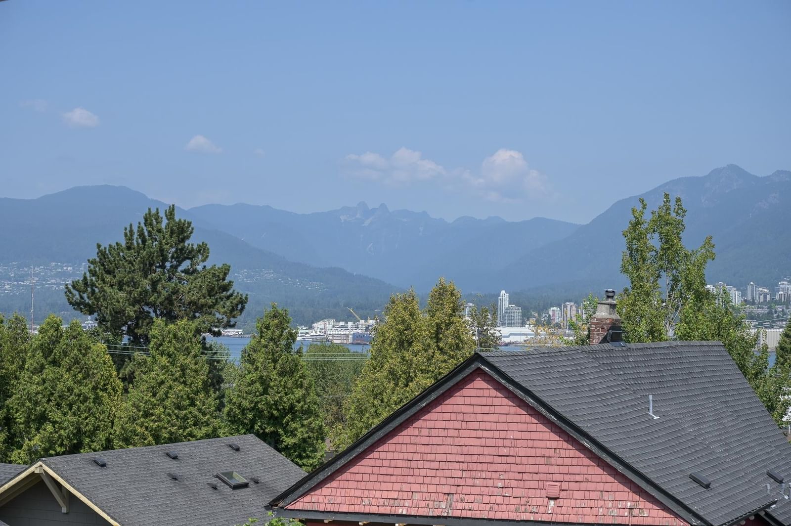 Listing Image 10