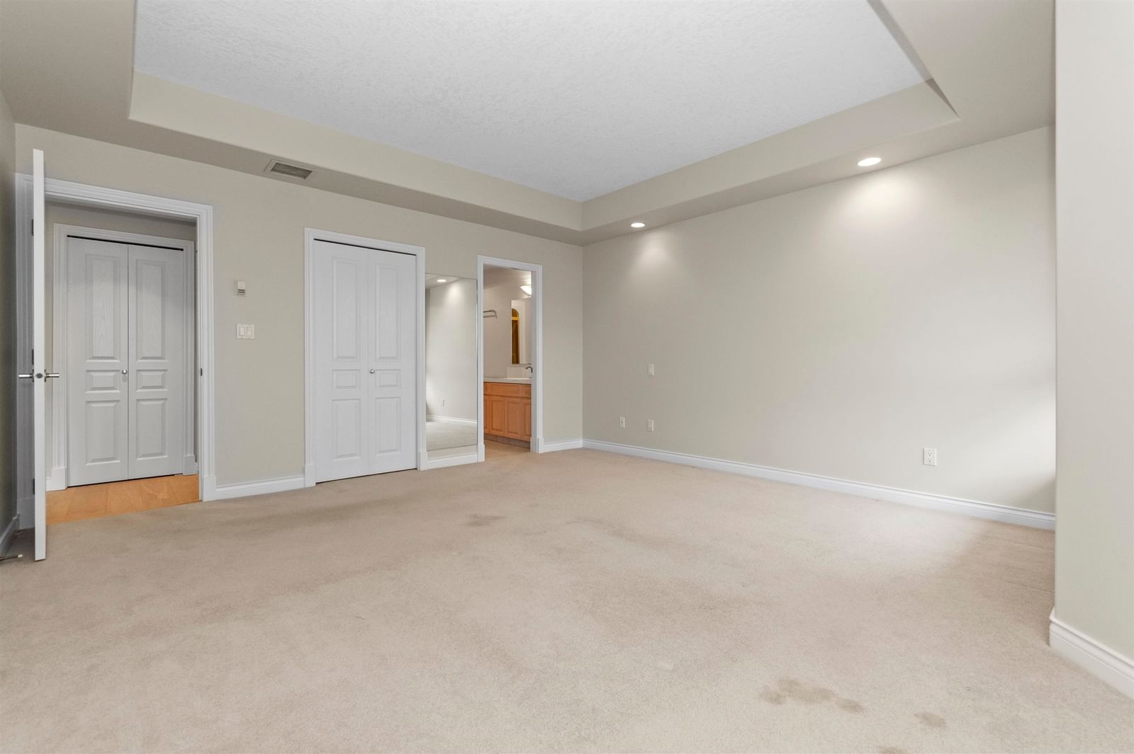 Listing Image 24