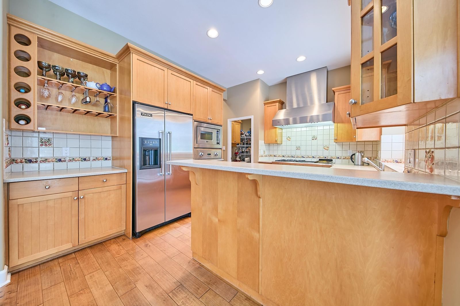 Listing Image 11