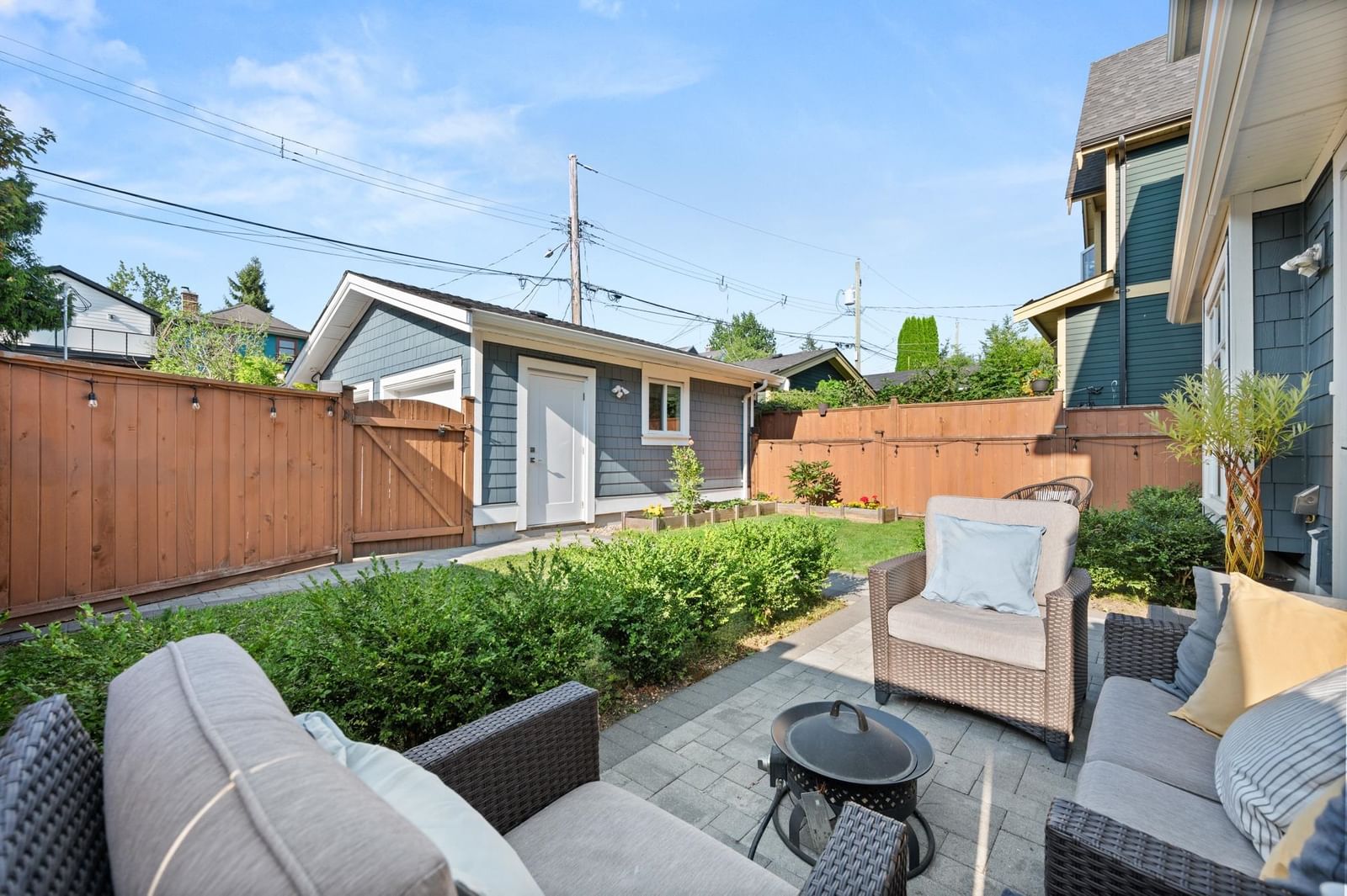 Listing Image 19